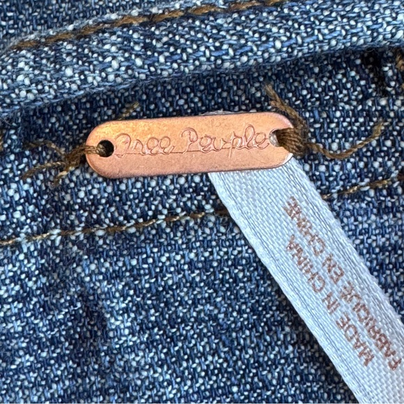 Free people denim, distressed, blue, jean jacket, size, large cotton NWT - Picture 9 of 14